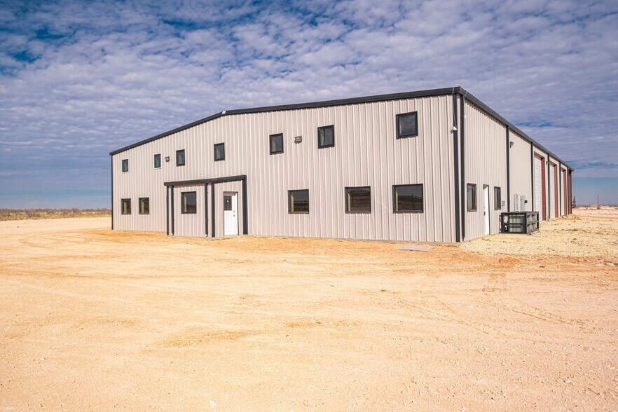 More Photos Of 5268/5450 N FM 866, Odessa Warehouse For Sale