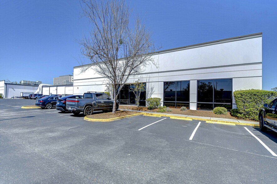 More Photos Of 10770 N 46th, Tampa Medical For Lease