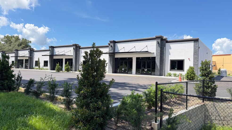 More Photos Of 426 Errol Pkwy, Apopka Office For Lease