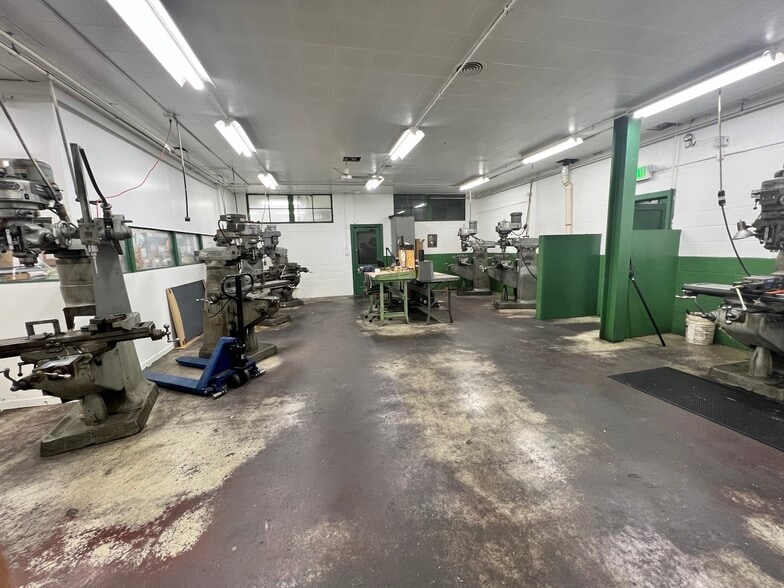 More Photos Of 2141 Kennedy Ave, Baltimore Warehouse For Sale