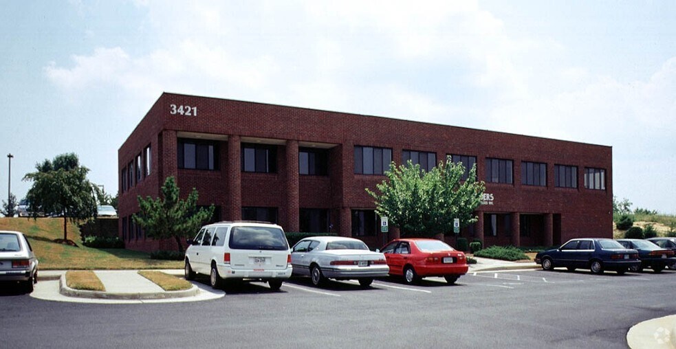 More Photos Of 3421 Commission Ct, Lake Ridge Office For Lease