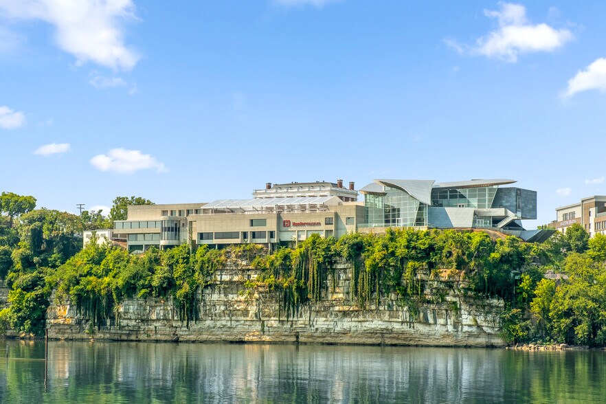 More Photos Of 442 Cherokee Blvd, Chattanooga Land For Sale