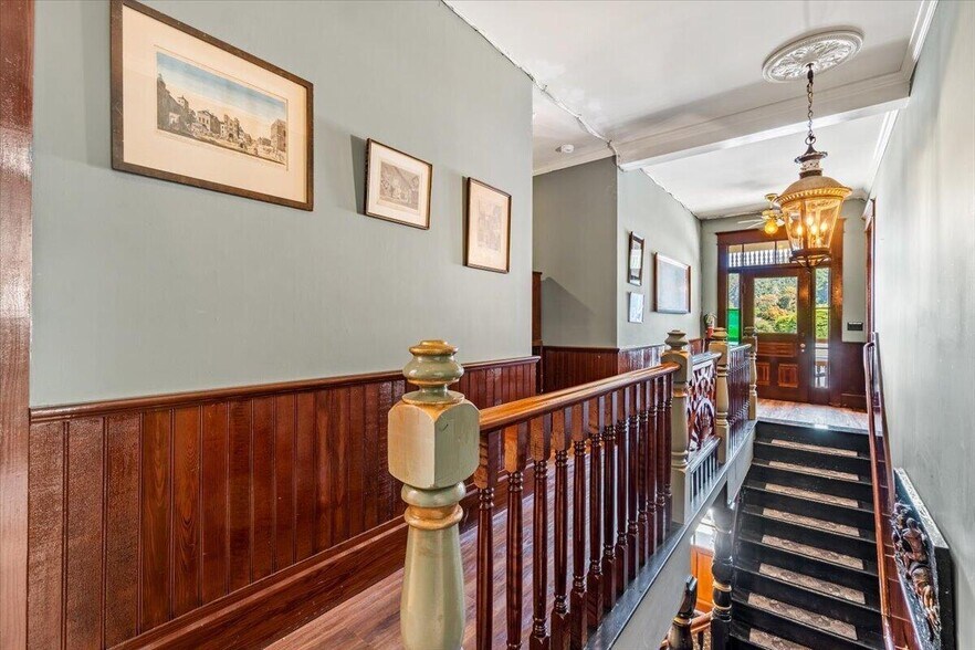 More Photos Of 315 Main St, Ferndale Hotel For Sale
