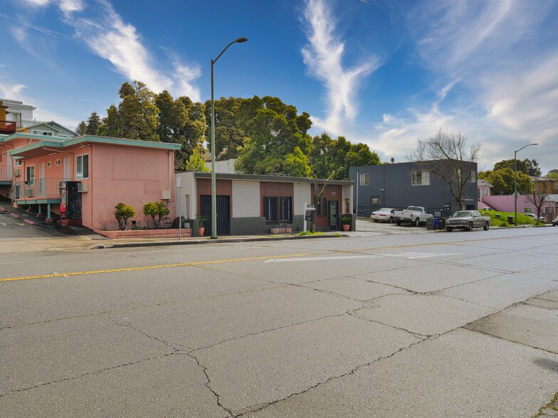 More Photos Of 9614-9616 MacArthur Blvd, Oakland Religious Facility For Lease