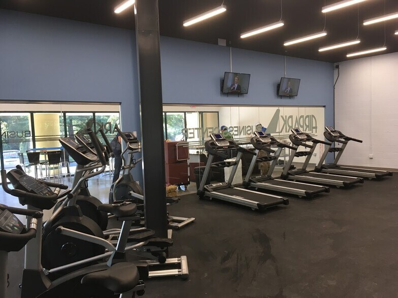 More Photos Of 1400-1408 Donelson Pike, Nashville Light Manufacturing For Lease