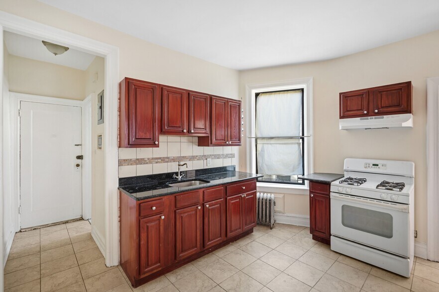 More Photos Of 596 Wyona St, Brooklyn Apartments For Sale