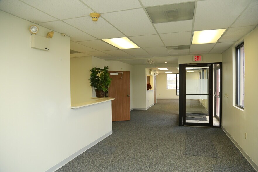 More Photos Of 2 Highland Park Dr, Uniontown Medical For Lease