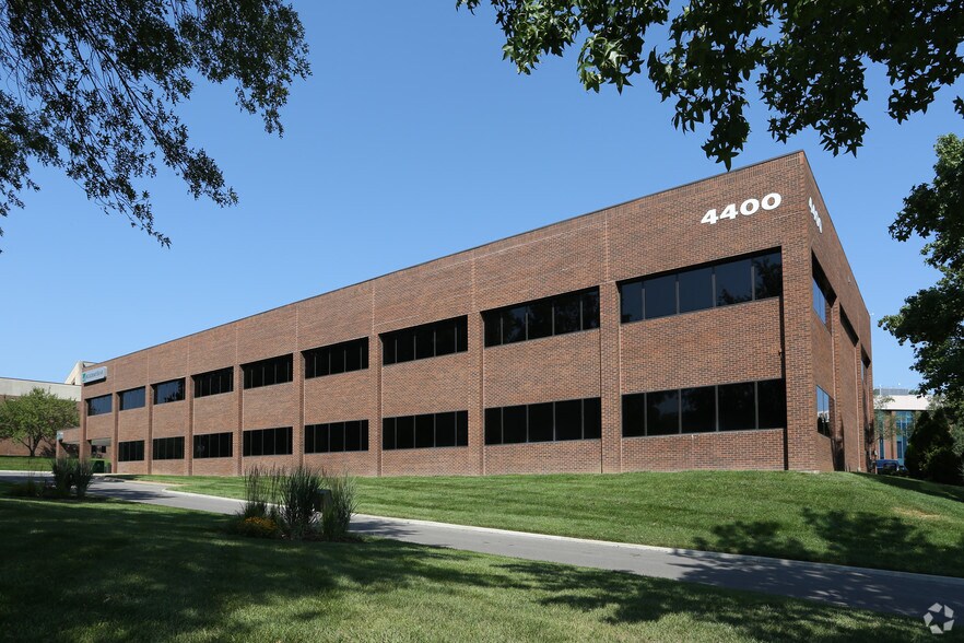 More Photos Of 4400 Shawnee Mission Pky, Fairway Office For Lease