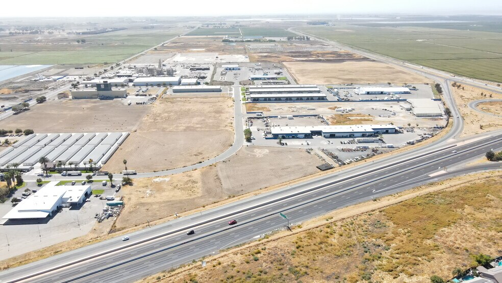 More Photos Of 855 Commerce, Lemoore Land For Sale