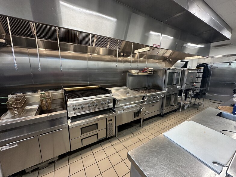 More Photos Of 116 Kenny Blvd, Haines City Loft Creative Space For Sale