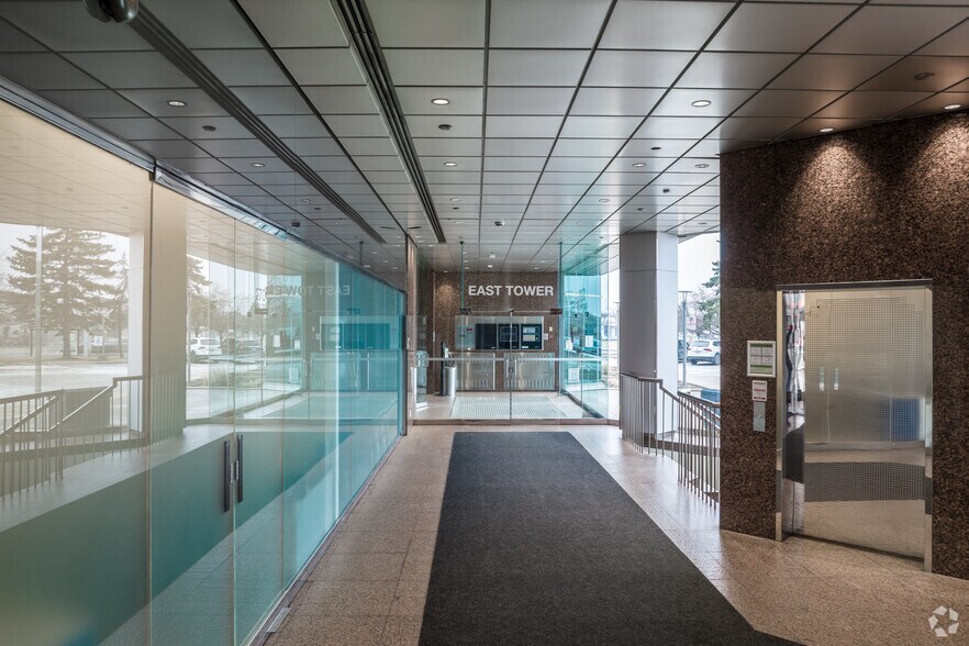 More Photos Of 2700 Matheson Blvd E, Mississauga Office For Sale