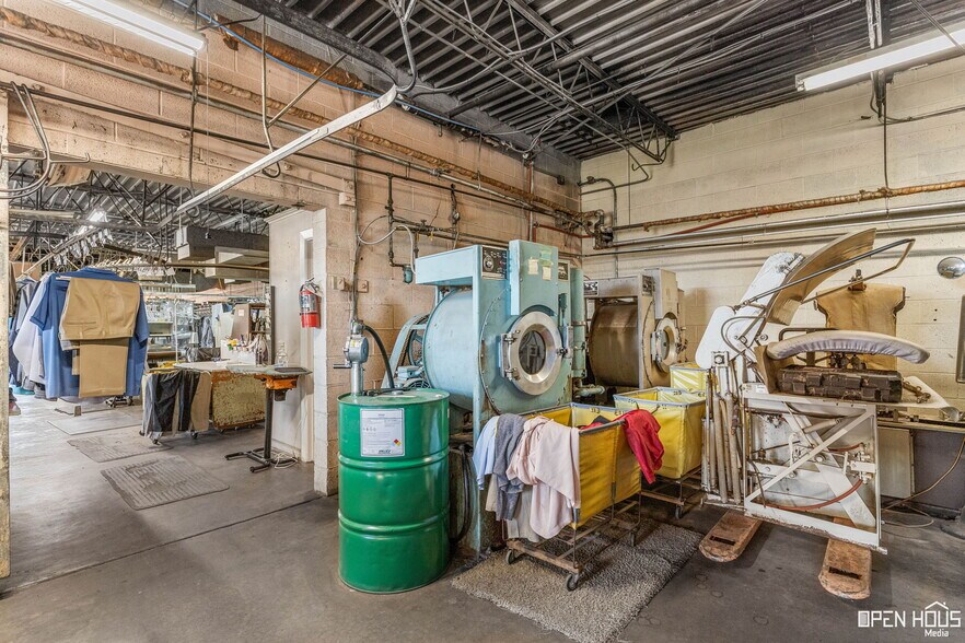 More Photos Of 1915 Kemp Blvd, Wichita Falls Office For Sale