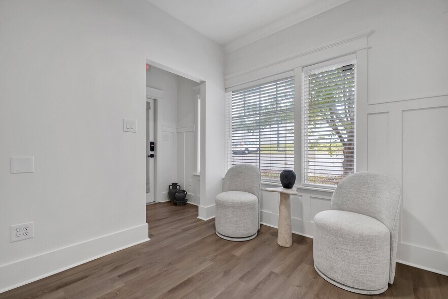 More Photos Of 1725 Capital Cir NE, Tallahassee Medical For Sale
