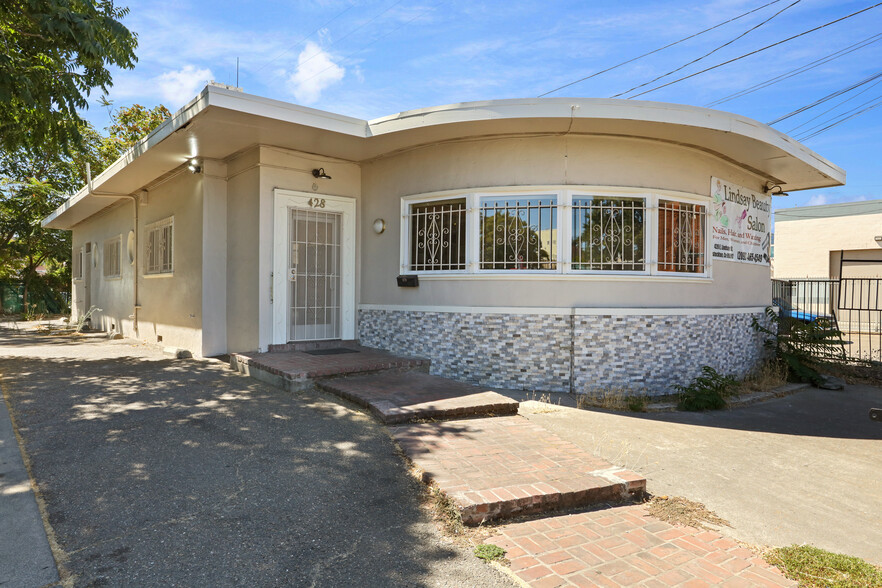 Primary Photo Of 428 E Lindsay St, Stockton Office For Sale