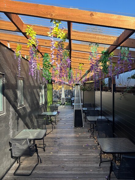 More Photos Of 1329 Gilman St, Berkeley Restaurant For Lease