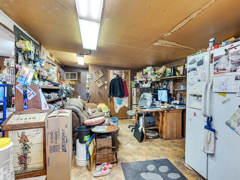 More Photos Of 280 Broken Arrow Marina, Livingston Hotel For Sale