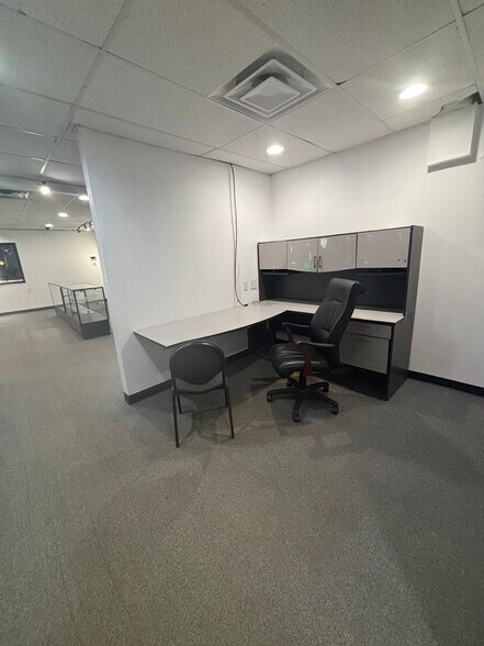 More Photos Of 2262 S Broadway, Denver Storefront For Lease