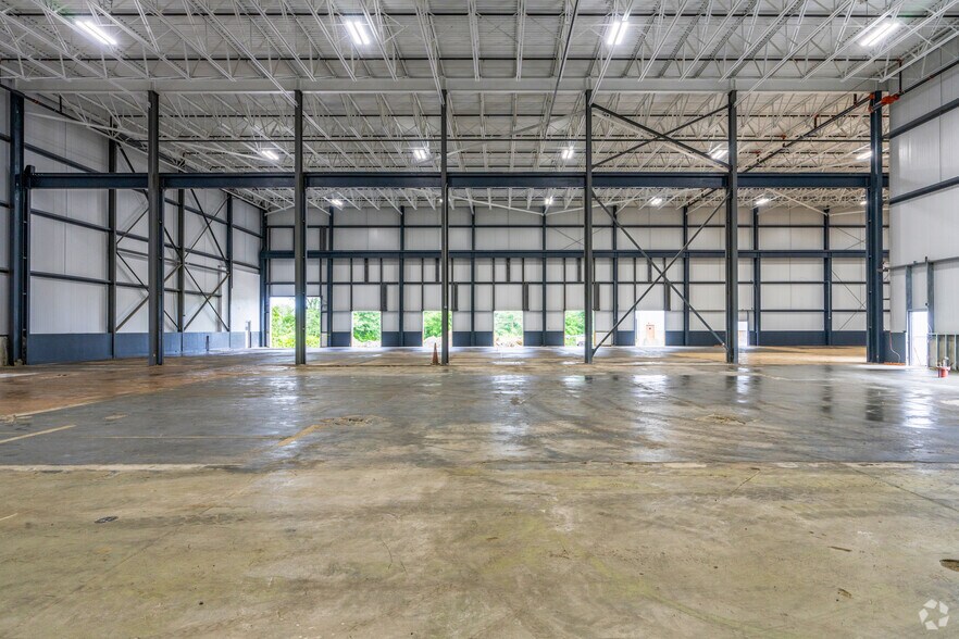 More Photos Of 1537 Grafton Rd, Millbury Warehouse For Lease