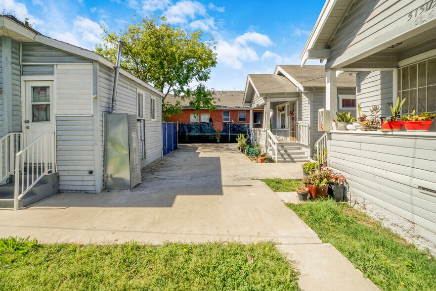 More Photos Of 515 E 21st St, Los Angeles Apartments For Sale