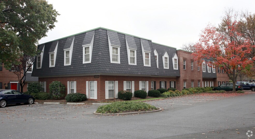 Primary Photo Of 1499 Chain Bridge Rd, McLean Coworking Space