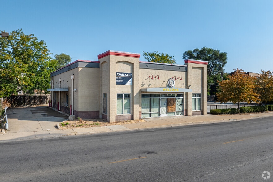 More Photos Of 1914 W 79th St, Chicago Freestanding For Sale