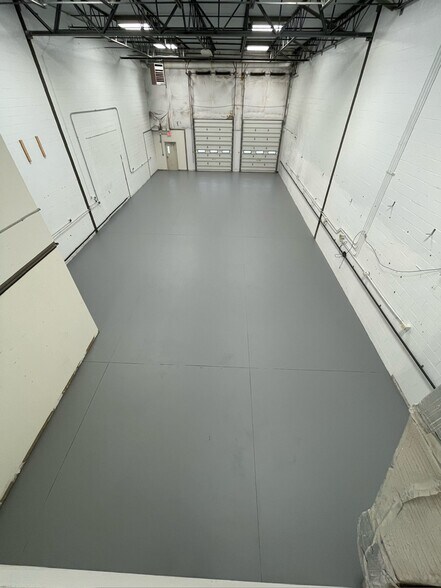 More Photos Of 43760 Trade Center Pl, Sterling Light Distribution For Lease