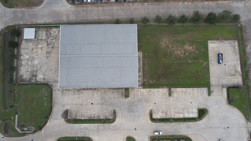 More Photos Of 218 N Preston Ave, Pasadena Manufacturing For Lease