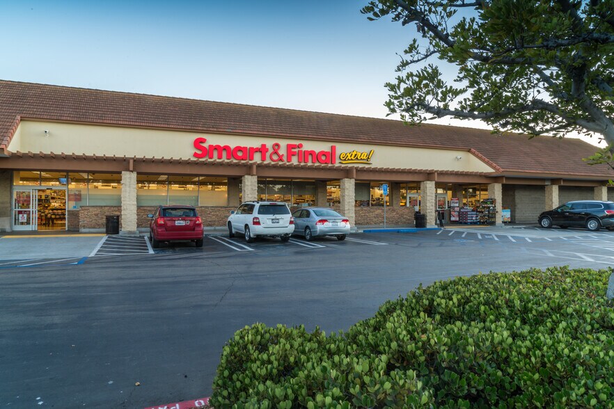 More Photos Of 10601-10633 Tierrasanta Blvd, San Diego Unknown For Lease