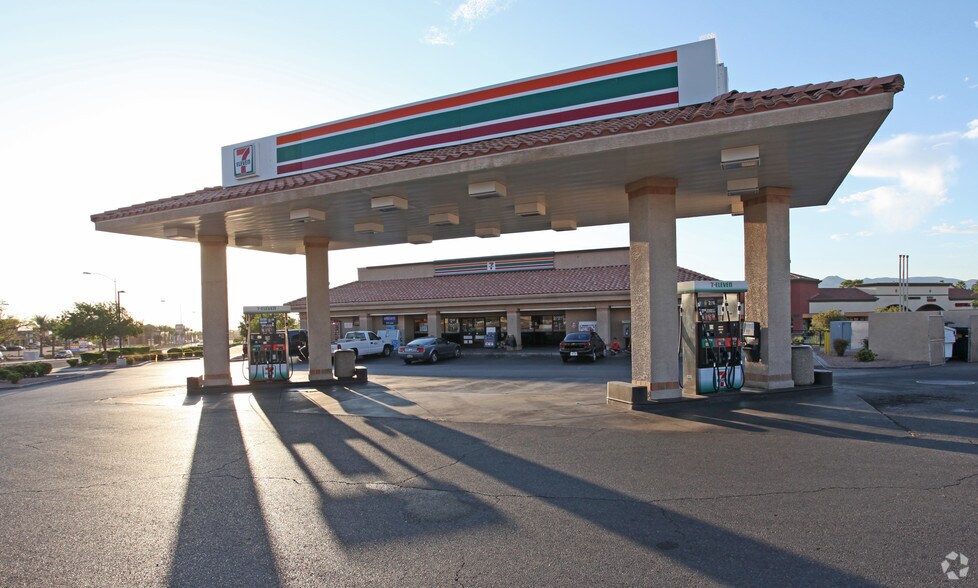 Primary Photo Of 425 E Windmill Ln, Las Vegas Service Station For Sale