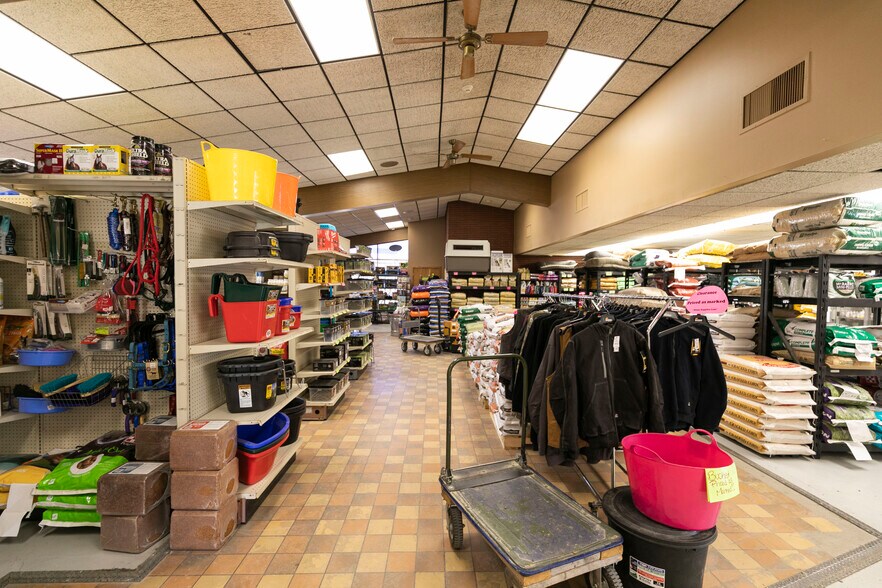 More Photos Of 401 Milwaukee Ave, Deer Lodge Office For Sale