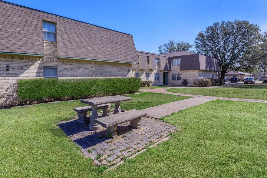 More Photos Of 255 Turner St, Roanoke Apartments For Sale