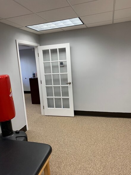 More Photos Of 1705 Mount Vernon Rd, Dunwoody Medical For Lease