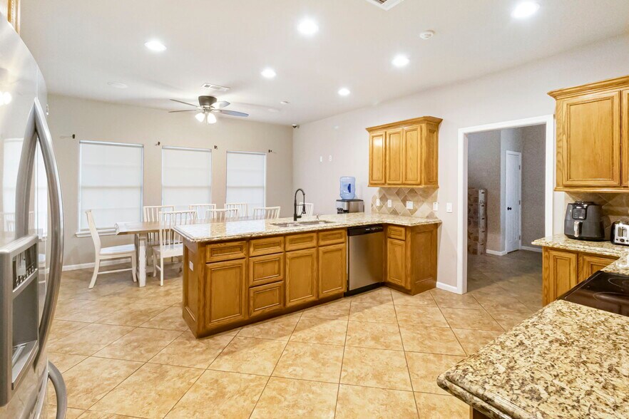 More Photos Of 7899 US Highway 190 W, Livingston Office Residential For Sale