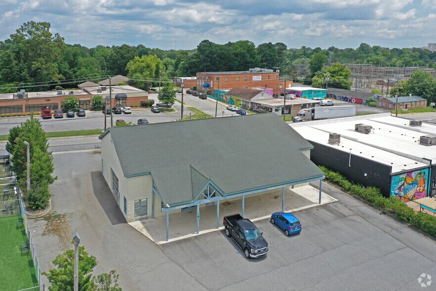 More Photos Of 1212 Battleground Ave, Greensboro Freestanding For Sale