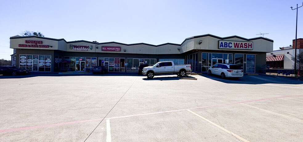 More Photos Of 2150 E Pioneer Pky, Arlington Unknown For Lease