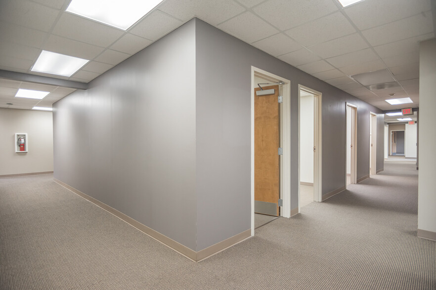 More Photos Of 1905 American Way, Kingsport Medical For Lease