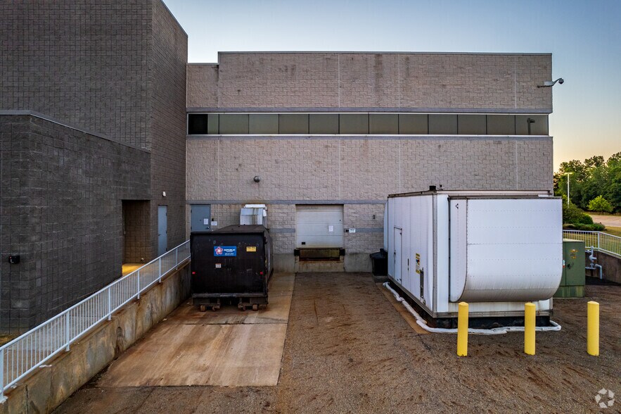 More Photos Of 4500 Munson St, Canton Office For Lease