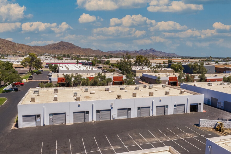 More Photos Of 2329 W Mescal St, Phoenix Unknown For Lease