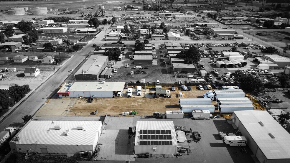 More Photos Of 3010 Fairhaven Dr, Bakersfield Service For Lease