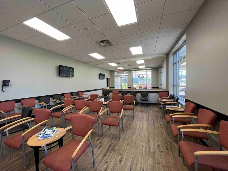 More Photos Of 1575 Montgomery Hwy, Vestavia Hills Medical For Lease