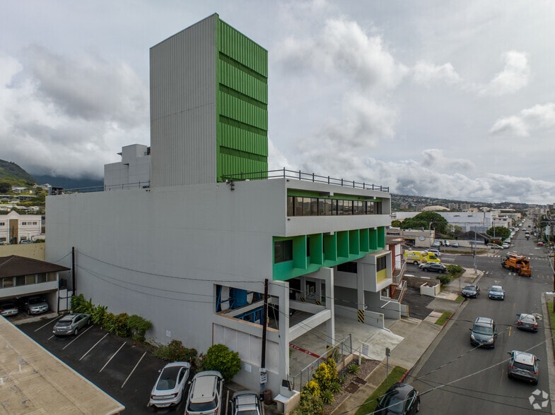 More Photos Of 1950 Young St, Honolulu Office For Lease