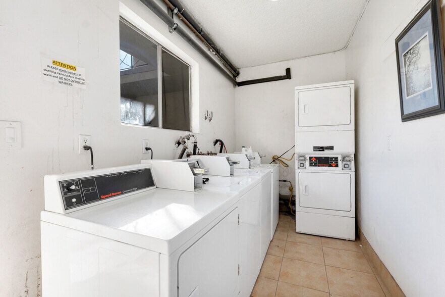 More Photos Of 18350 Napa St, Northridge Apartments For Sale