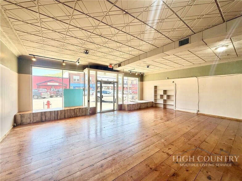 More Photos Of 113 N Jefferson Ave, West Jefferson Freestanding For Sale