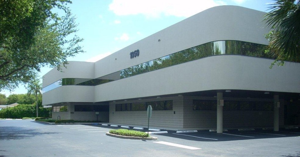 Primary Photo Of 1050 NW 15th St, Boca Raton Medical For Lease