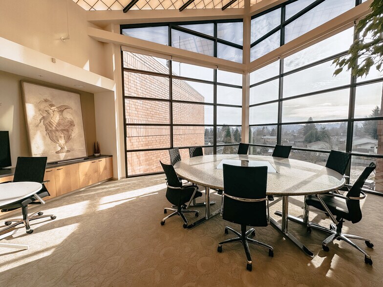 More Photos Of 5121 Skyline Village Loop S, Salem Medical For Sale