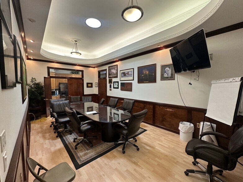 More Photos Of 418 N Segrave St, Daytona Beach Office For Sale