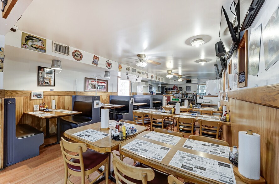 More Photos Of 13 W Main St, Spring Valley Restaurant For Sale