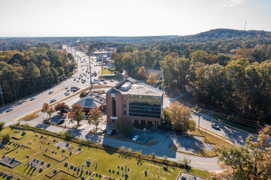 More Photos Of 2265 Roswell Rd, Marietta Office For Lease