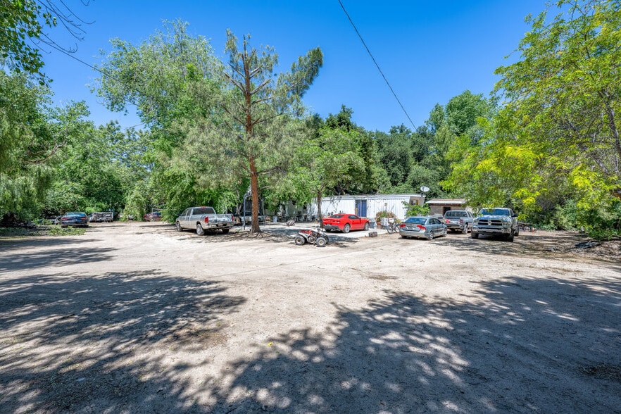 More Photos Of 12625 Sierra Hwy, Santa Clarita Restaurant For Sale