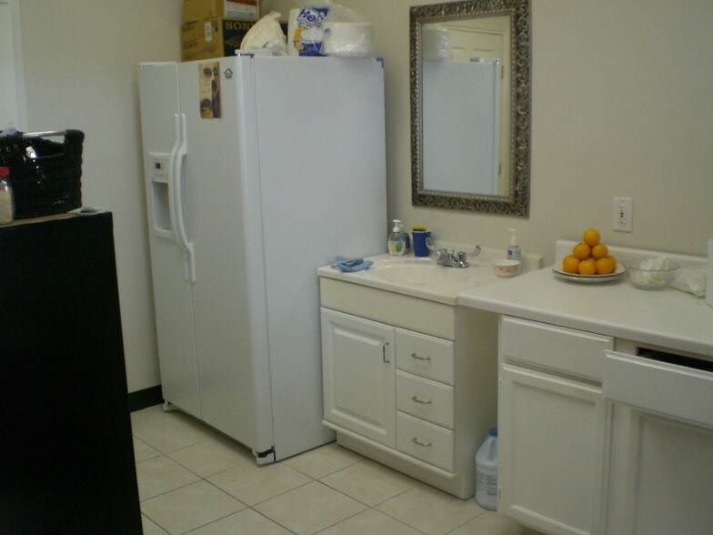 More Photos Of 9889 Bellaire Blvd, Houston Unknown For Lease